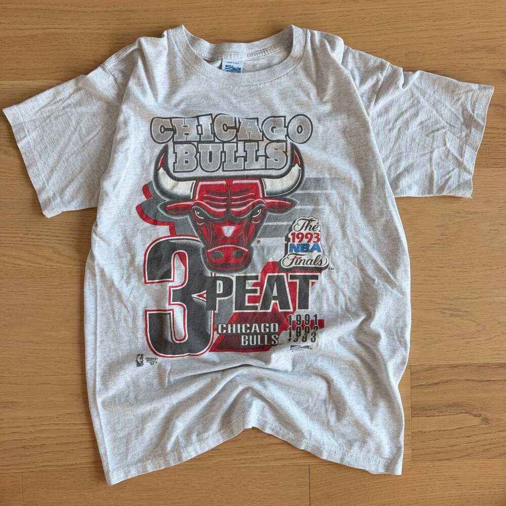 Vintage Salem Sportswear Chicago Bulls 1993 3-Peat NBA Finals T-Shirt